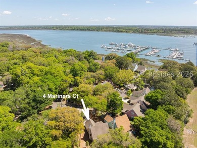 Welcome to 4 Mariners Court, your coastal retreat in the heart - photo 1