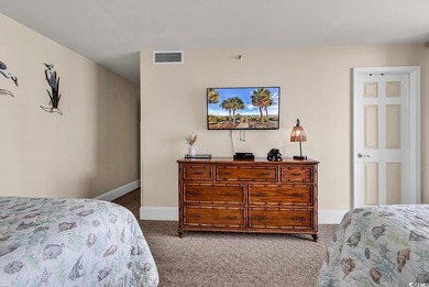 This beautifully positioned two-bedroom, two-bath oceanview - photo 11