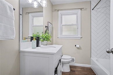 Welcome home to this beautifully updated 3-bedroom, 1.5-bath - photo 15