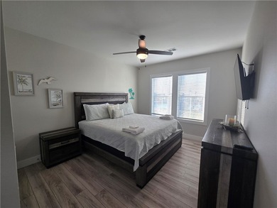 Welcome to 122 Ridge Harbor, where quality and luxury meet the - photo 22