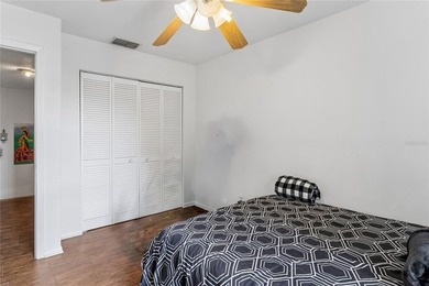 LOCATION LOCATION LOCATION! MOVE-IN READY! 3BR/2.5BA updated - photo 25