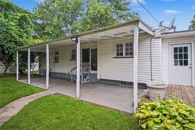 Welcome home to this beautifully updated 3-bedroom, 1.5-bath - photo 26