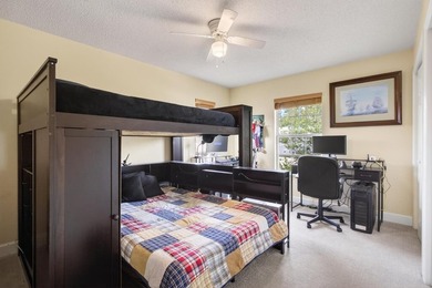 Beautiful Family Home in Highly Sought-After Goose Creek - photo 28