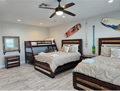 Welcome to 122 Ridge Harbor, where quality and luxury meet the - photo 33