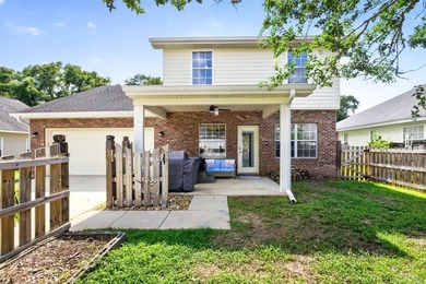 Beautiful Family Home in Highly Sought-After Goose Creek - photo 34