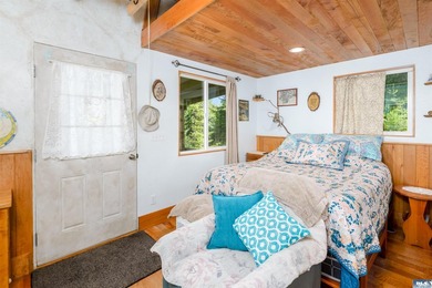 This unbelievable property presents a once-in-a-lifetime - photo 38