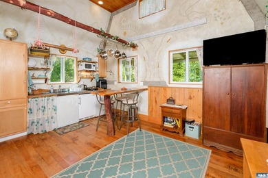 This unbelievable property presents a once-in-a-lifetime - photo 41