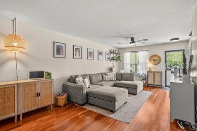 Welcome to 115 Bella Way in the centrally located Azalea Square - photo 5