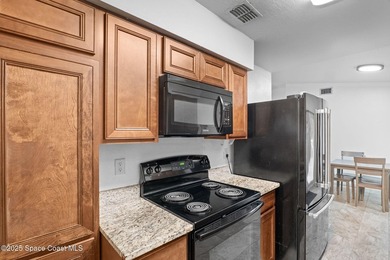 Wanting to live in the Space Coast? This MOVE IN READY home - photo 11