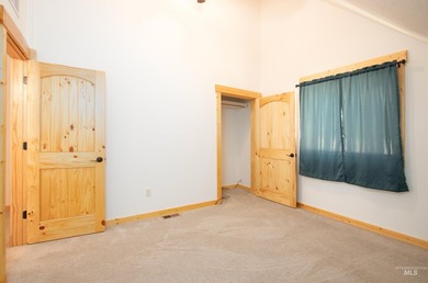 Experience elevated mountain living in this private, year-round - photo 13