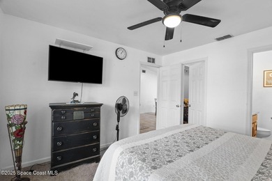 Wanting to live in the Space Coast? This MOVE IN READY home - photo 17