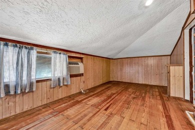 Motivated seller! Offering a $10,000 allowance for renovations - photo 18