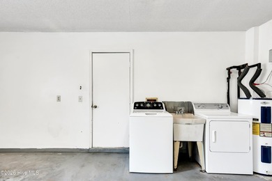 Perfectly positioned in one of Wilmington's most desirable - photo 29
