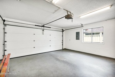 Perfectly positioned in one of Wilmington's most desirable - photo 30