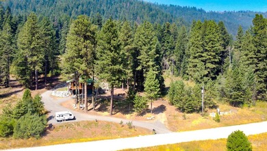Experience elevated mountain living in this private, year-round - photo 33
