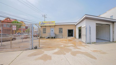 The property includes a spacious building, featuring both - photo 3