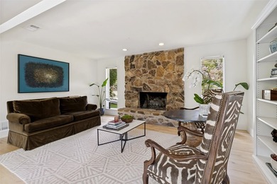 Steps from Prairie Creek, this beautifully renovated 4-bed - photo 5