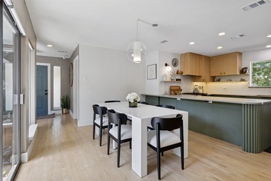 Steps from Prairie Creek, this beautifully renovated 4-bed - photo 7