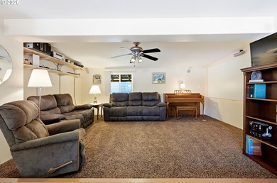 Welcome to this clean, move-in ready Pine Grove waterfront home - photo 8