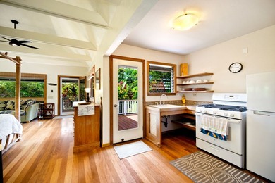 A gated one-acre estate in Kilauea Farms on Kaua'i's North Shore - photo 20