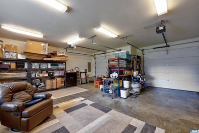 Immaculate and move-in ready, this stunning single-story home - photo 37