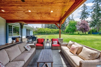 Immaculate and move-in ready, this stunning single-story home - photo 41