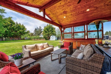 Immaculate and move-in ready, this stunning single-story home - photo 42