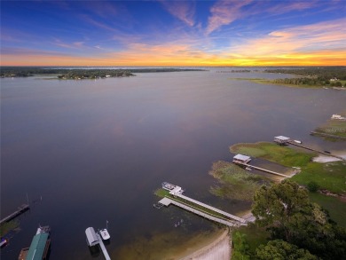 Lake Home For Sale in Summerfield, Florida