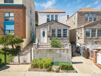 East River Townhome/Townhouse For Sale in East Elmhurst New York