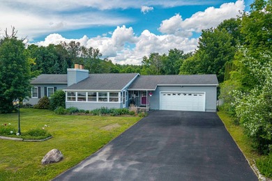 Enjoy the best of Schoon Lake living from this charming property - photo 3