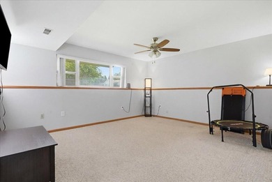 Located right over the border, this 3-bedroom 2 bath home is - photo 14