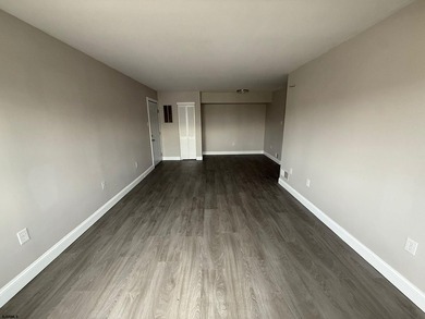 INVESTOR ALERT: Updated 2BR/1BA Condo in Atlantic City! Bright - photo 4