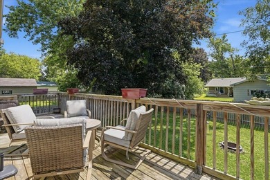 Located right over the border, this 3-bedroom 2 bath home is - photo 16