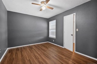 Spacious 4 bedroom homes on 2 + Acres Near Keystone Lake. Enjoy - photo 19
