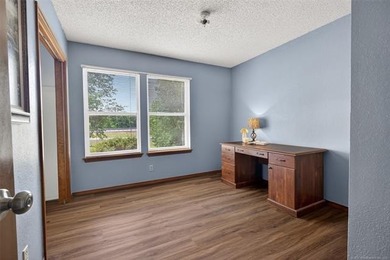 Spacious 4 bedroom homes on 2 + Acres Near Keystone Lake. Enjoy - photo 21