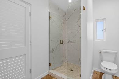 Beautifully renovated 3-bedroom, 2-bath single-family home - photo 21
