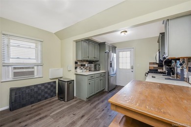 Welcome To This Well-Maintained 2 Bedroom, 2 Bathroom Home In - photo 6