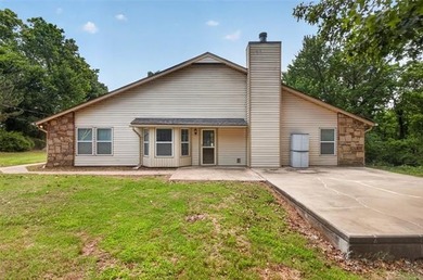Spacious 4 bedroom homes on 2 + Acres Near Keystone Lake. Enjoy - photo 28