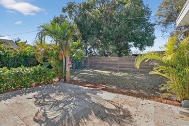 Beautifully renovated 3-bedroom, 2-bath single-family home - photo 32