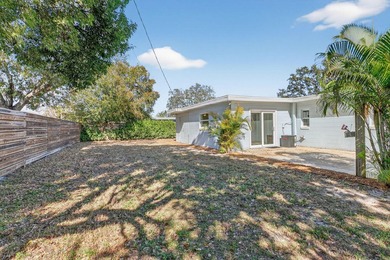 Beautifully renovated 3-bedroom, 2-bath single-family home - photo 34