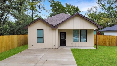 Lake Home For Sale in Mabank, Texas