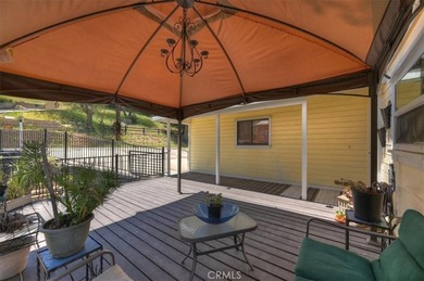 Beautiful Crestline mountain home with serene hillside views and - photo 4