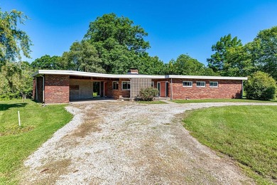 Unique Hexagon-Shaped Home on Approximately 5-6 Acres! This - photo 4