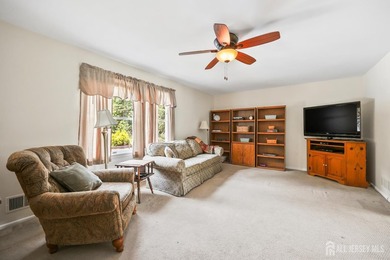Welcome home! Center Hall Colonial in Heritage Chase with so - photo 10