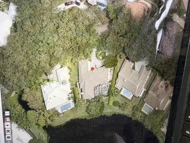 Lakefront CBS home with Generator and 500 gallon tank. Needs TLC - photo 1