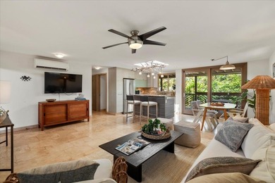Welcome to 15 Nalu Place, where beachside living meets modern - photo 3