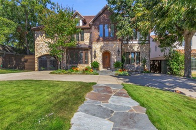 Positioned in the highly sought-after Country Club Estates - photo 1