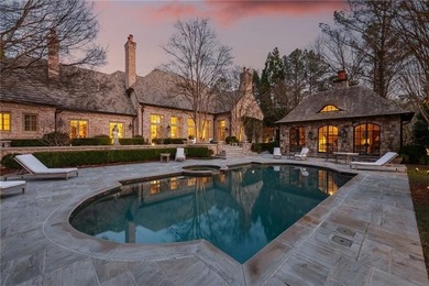 This home is truly magnificent! With its soaring ceilings and - photo 1