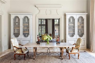 This home is truly magnificent! With its soaring ceilings and - photo 10