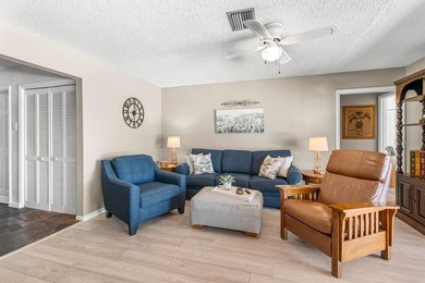 Welcome to this absolutely charming 3-bedroom, 2-bathroom, 2-car - photo 22